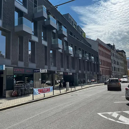 Revon Business 48 Dunajska, Free Parking ברטיסלאבה