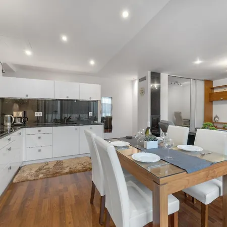 Revon Business 48 Dunajska, Free Parking * ברטיסלאבה