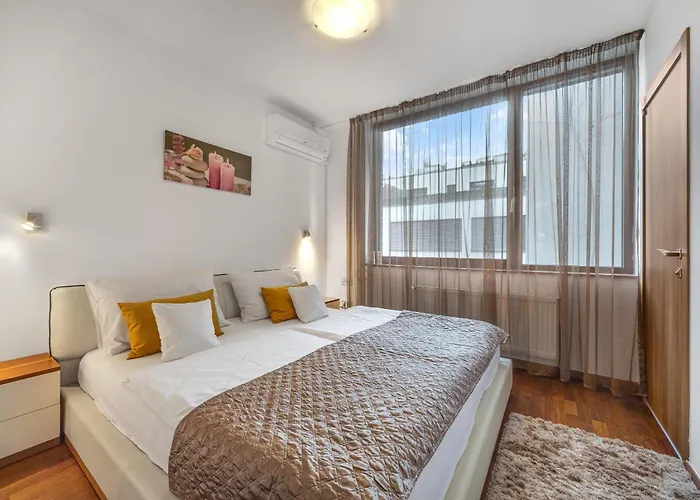 Apartment Revon Business 48 Dunajska, Free Parking Bratislava