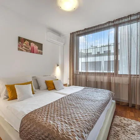 Apartment Revon Business 48 Dunajska Bratislava